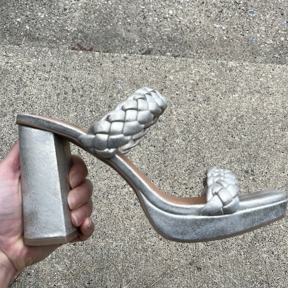 EUC Dolce Vita braided sandals - Picture 3 of 10